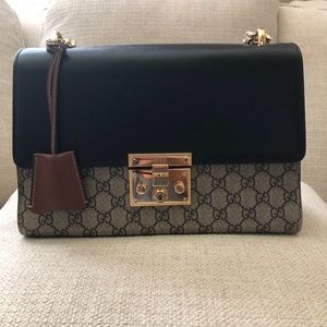 Authentic Gucci GG supreme medium